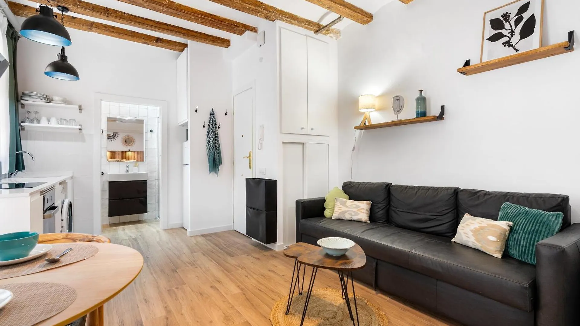 Lodging Apartments Almirall Beach 21 Barcelona